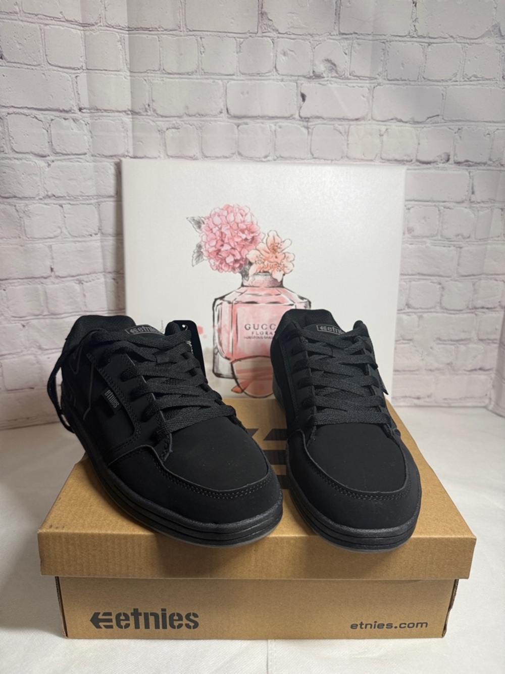 Etnies Skater Shoes Low-Top Black New in Box 8W/6.5Y